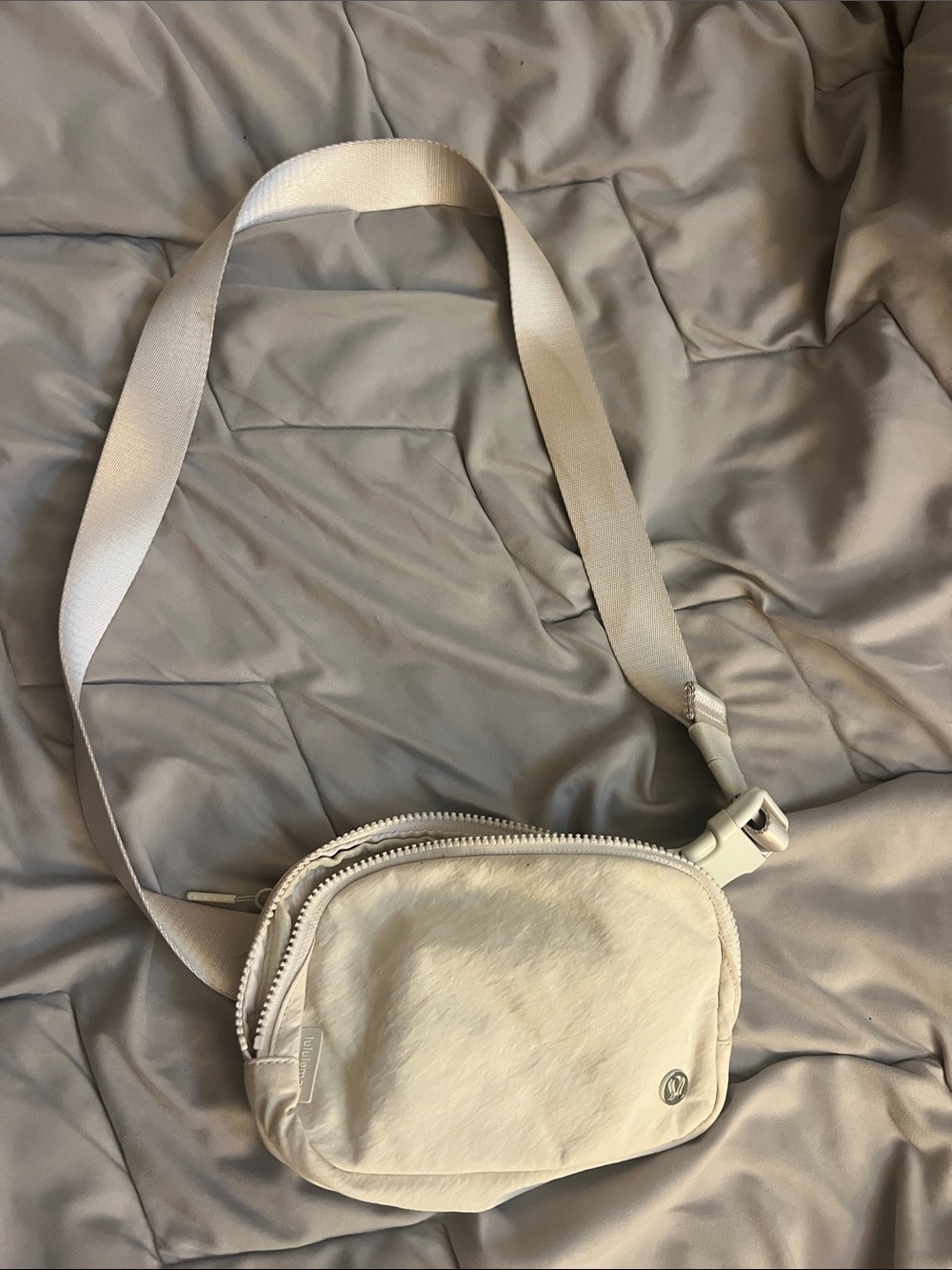 Women's White Crossbody Belt Bag - lululemon